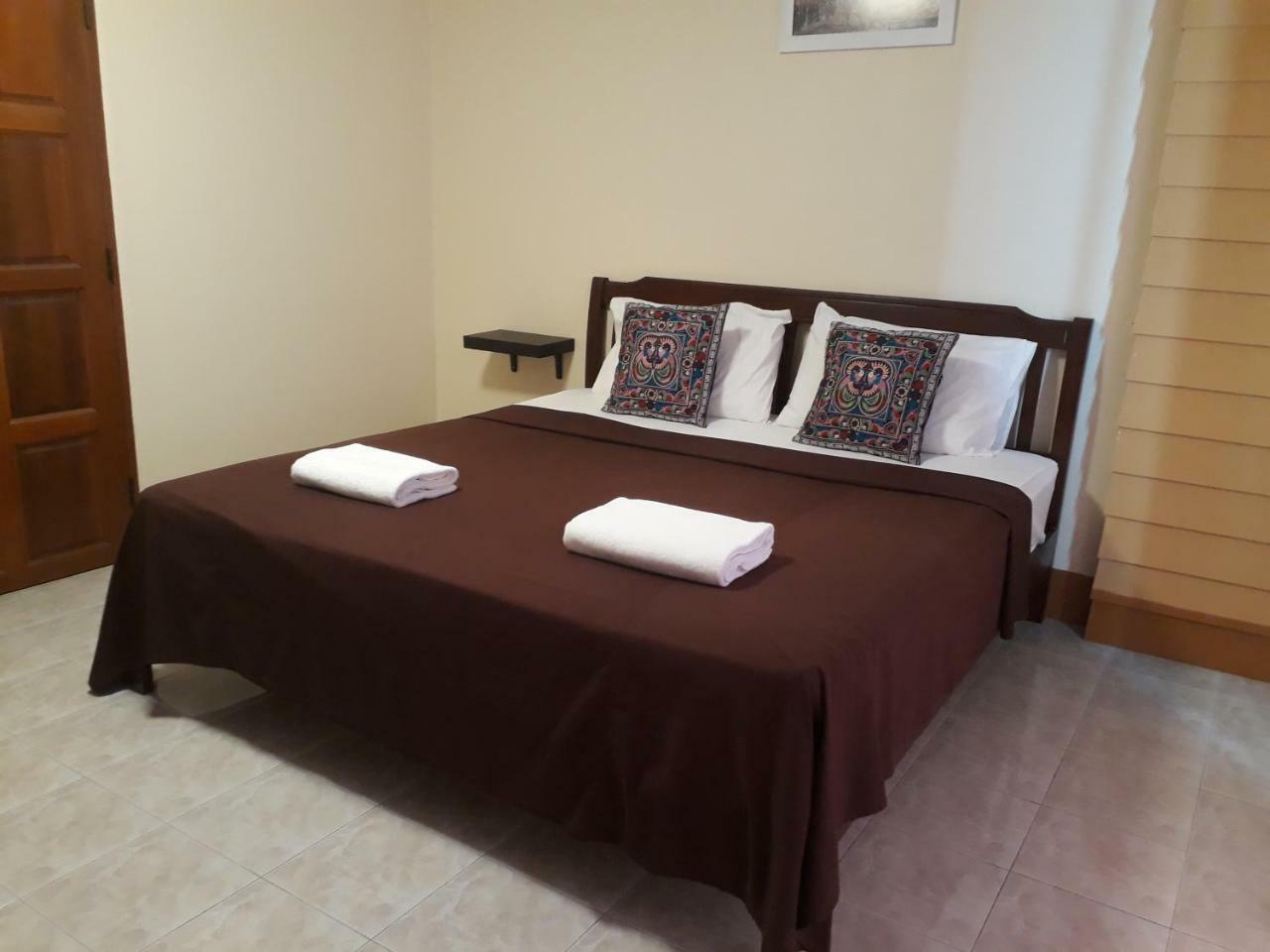 Relax Inn Ban Phe Extérieur photo
